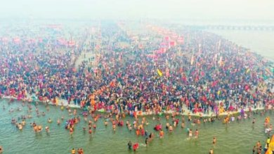 Photo of माघ मेला 2024 : पौष पूर्णिमा पर गंगा स्नान को लेकर उमड़ी श्रद्धालुओं की भीड़