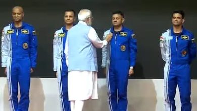 Photo of गगनयान मिशन के अंतरिक्ष यात्रियों से मिले PM मोदी, कहा- ये सिर्फ 4 नाम और चार इंसान नहीं, चार शक्तियां हैं