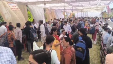 Photo of लोकसभा चुनाव: यूपी की 8 सीटों पर मतदान कल, मतदान केंद्रों पर पहुँचीं पोलिंग पार्टियां