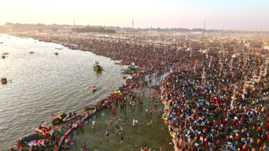 Photo of महाकुम्भ में बना ऐतिहासिक रिकॉर्ड, संगम में डुबकी लगाने वाली श्रद्धालुओं की संख्या 45 करोड़ के पार