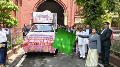 Photo of राष्ट्रीय लोक अदालत का आयोजन 10 को, व्यापक प्रचार के लिए प्रचार वाहन रवाना