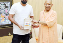 Photo of भारतीय स्टार तेज गेदबाज मोहम्मद शमी ने सीएम योगी से की मुलाकात