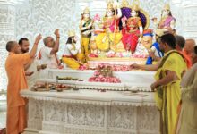 Photo of अयोध्या  : राम मंदिर में विराजे राजा राम, सीएम योगी ने की पूजा-अर्चना
