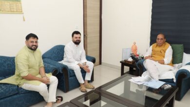 Photo of रक्षा मंत्री राजनाथ सिंह से यूपी शिया सेंट्रल वक़्फ़ बोर्ड के चेयरमैन अली ज़ैदी ने की मुलाकात