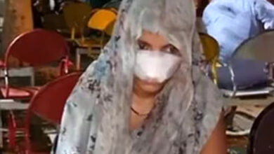 Photo of शादी के 10 साल बाद भी प्रेमी से मिलने पहुंची पत्नी, पति देखा तो दांत से काटकर अलग कर दी नाक
