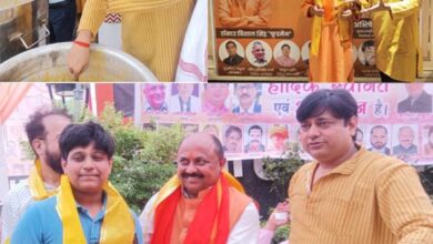 Photo of चौथे बड़े मंगल पर विजयश्री फाउंडेशन का भव्य भंडारा, डॉ. विशाल सिंह ‘फूडमैन’ ने किया प्रसाद वितरण
